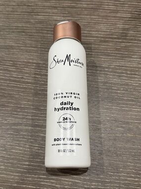 NWT SheaMoisture 100% coconut oil Daily Hydration Body Wash plant-based